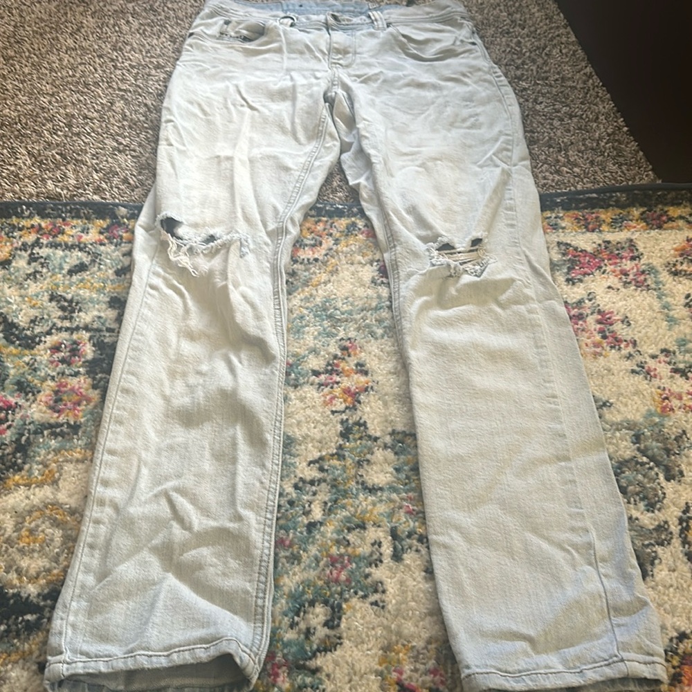 Light Wash Distressed Jeans